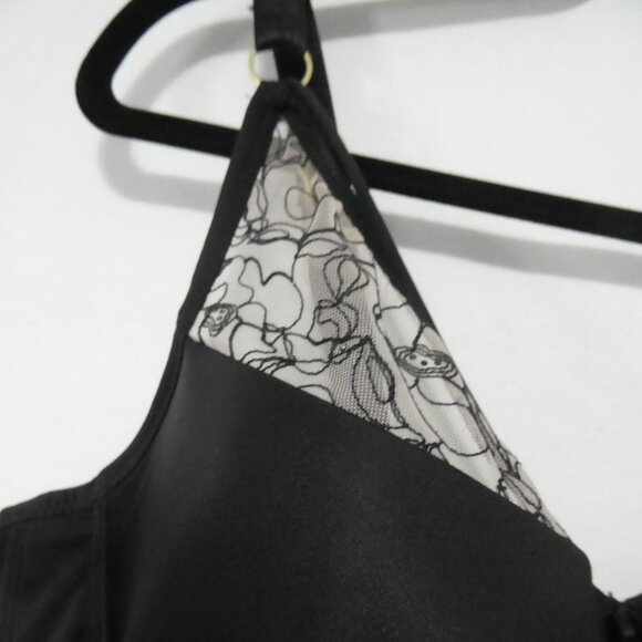 AG - ASHLEY GRAHAM | 42 DD | Black Lace Detail Bra - Picture 8 of 16